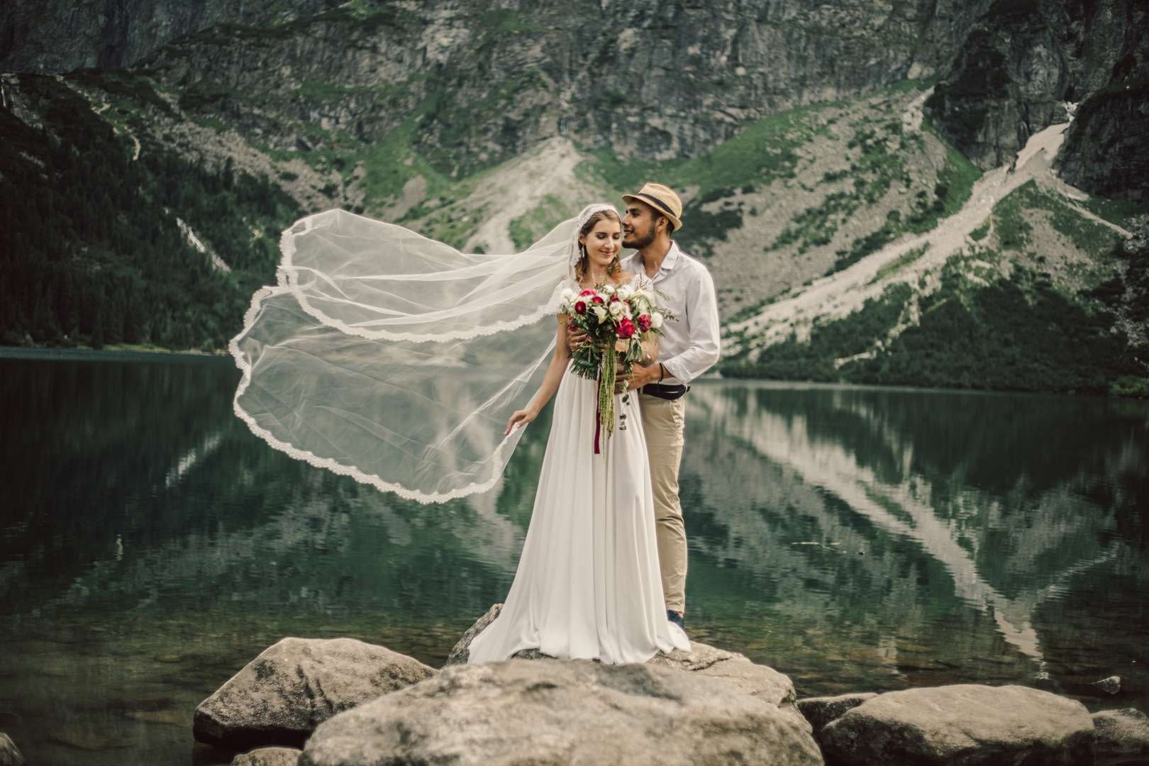 Sesja ślubna w górach, międzynarodowa para, fotograf z Krakowa.